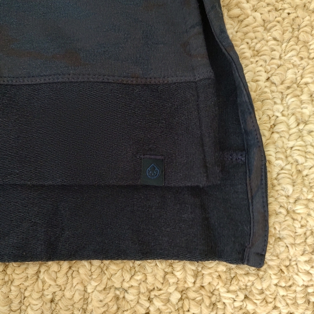 Tasc Performance Riverwalk French Terry Sweatshirt Navy Vamo Palmetto Bluff Logo - Picture 8 of 10